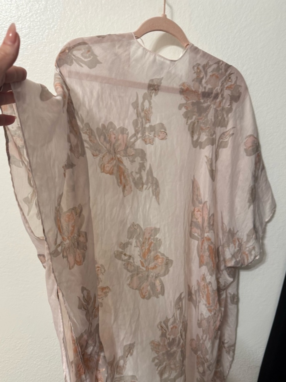Floral Pink Kimono Duster Lightweight Semi-Sheer Metallic OS LC Lauren Conrad - Picture 8 of 9